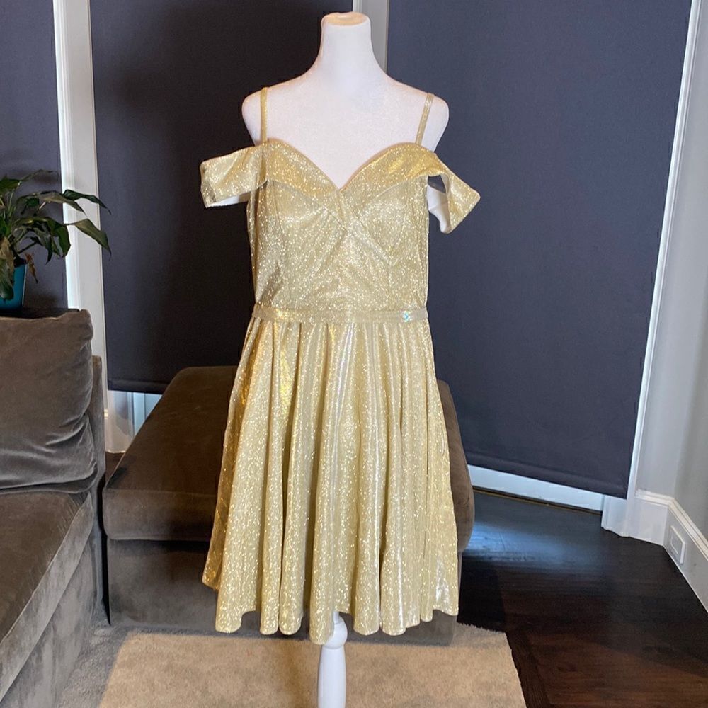 Women’s Off the Shoulder Short Gold Dress Corset Back Party Prom Size 12 NWOT